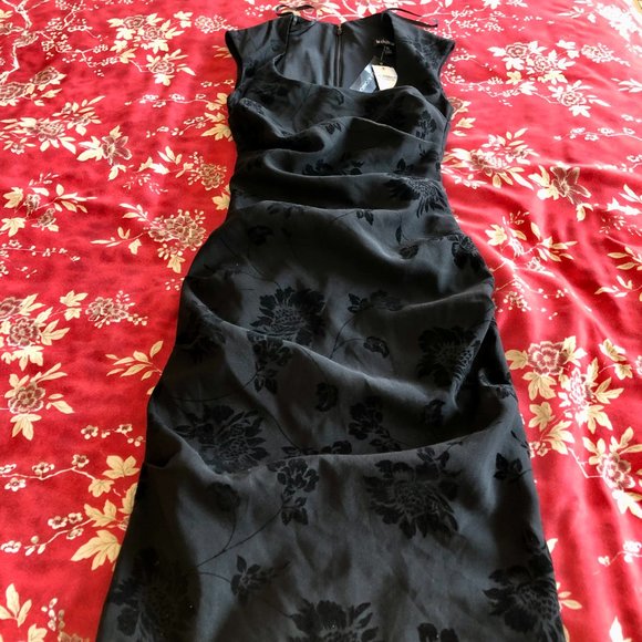 *NWT*Black Sheath Dress with Floral Velvet Detailing - Made in Canada - Size XXS - Picture 6 of 14